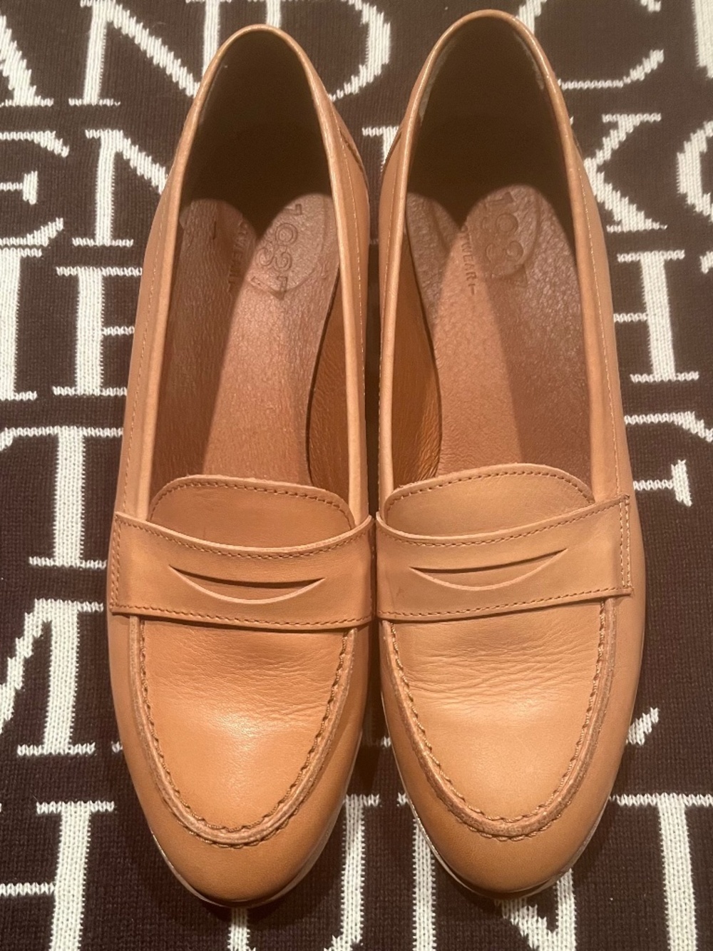 Madewell Brand New (NWOB/Floor sample)Woman's Loafers Tan Md in Italy sz 8.5 US